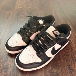 Nike Panda Dunks